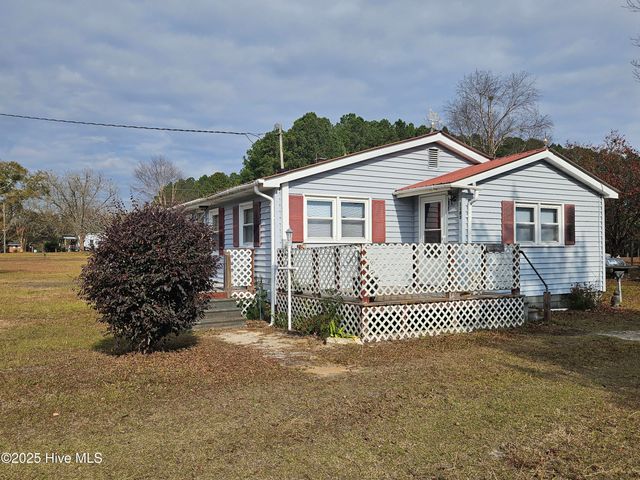 1181 Reedsford Road, Clinton, NC 28328
