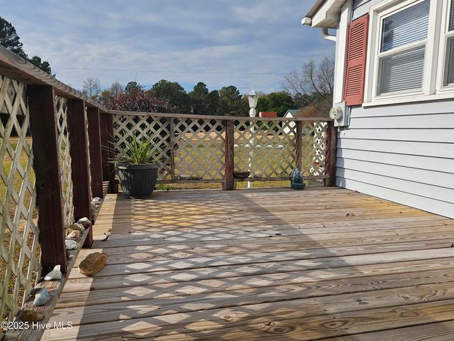 1181 Reedsford Road, Clinton, NC 28328