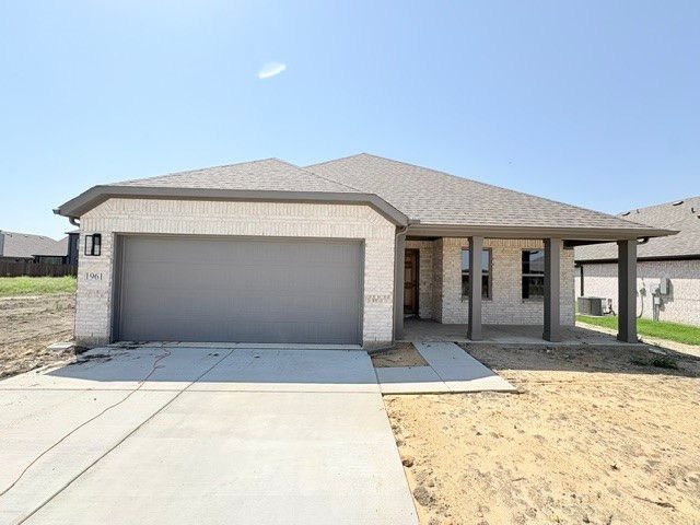 1961 Daybreak Drive, Venus, TX 76009