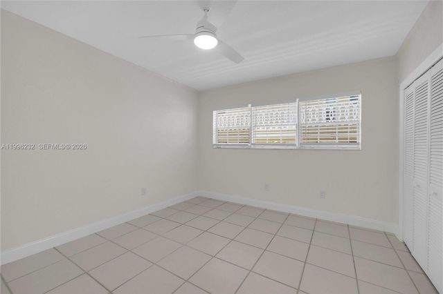 462 Golden Isles Dr 210, Hallandale Beach, FL 33009