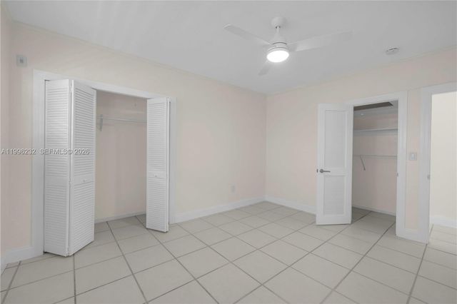 462 Golden Isles Dr 210, Hallandale Beach, FL 33009