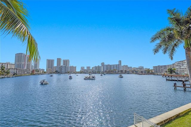 462 Golden Isles Dr 210, Hallandale Beach, FL 33009