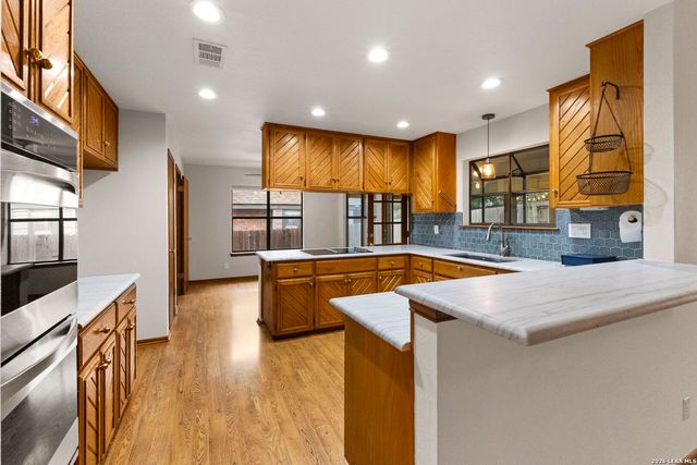 16907 Hidden Timber Wood, San Antonio, TX 78248
