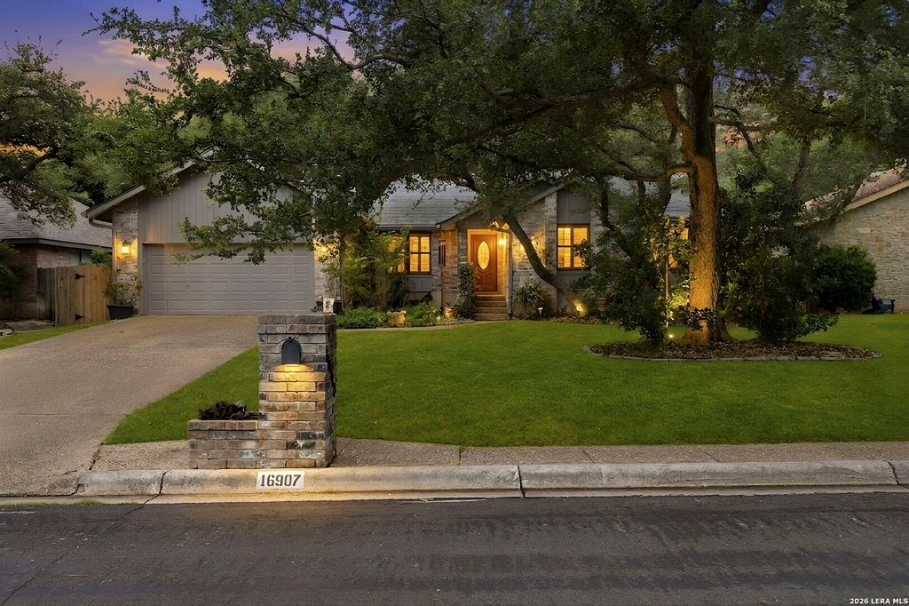 16907 Hidden Timber Wood, San Antonio, TX 78248