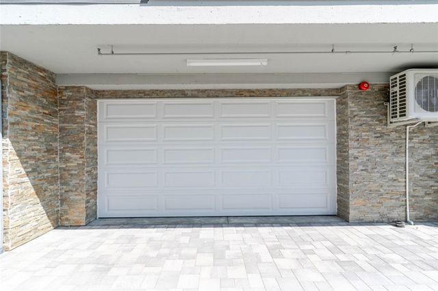 1961 Waltonia Drive 103, Montrose, CA 91020