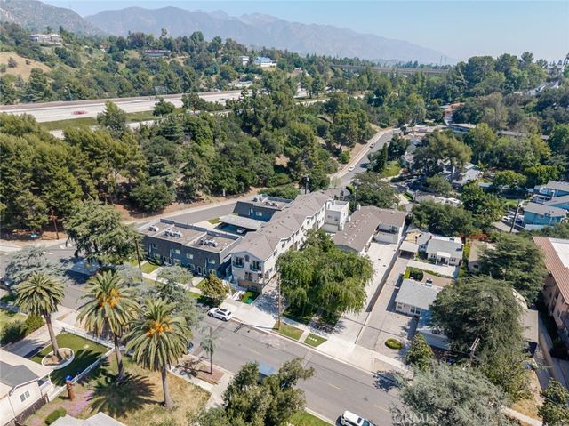 1961 Waltonia Drive 103, Montrose, CA 91020