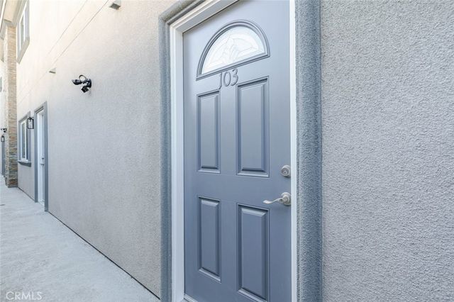 1961 Waltonia Drive 103, Montrose, CA 91020