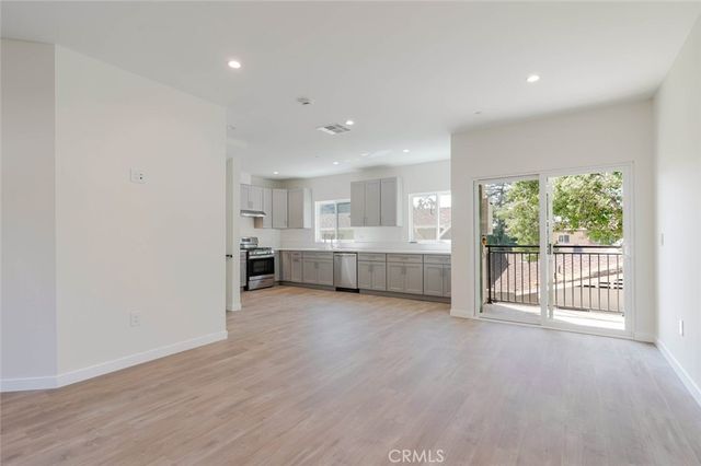 1961 Waltonia Drive 103, Montrose, CA 91020