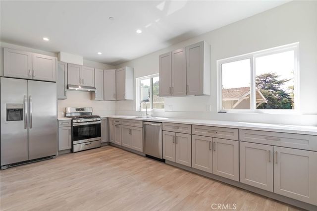 1961 Waltonia Drive 103, Montrose, CA 91020