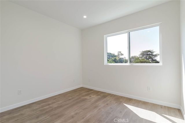 1961 Waltonia Drive 103, Montrose, CA 91020