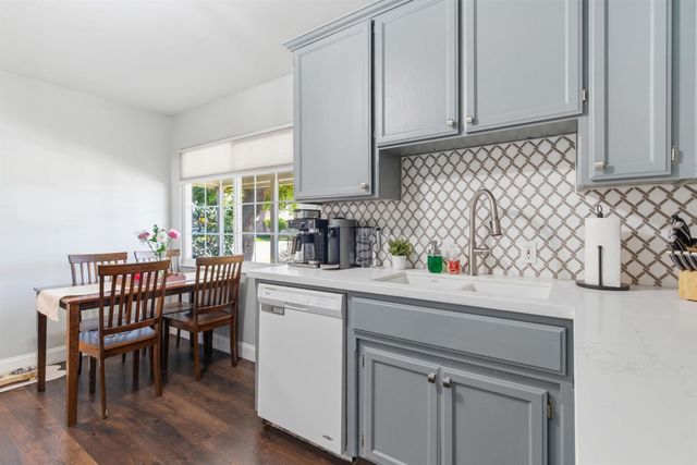 1501 Mariposa Way, Lodi, CA 95242