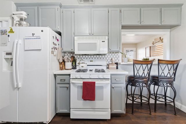 1501 Mariposa Way, Lodi, CA 95242