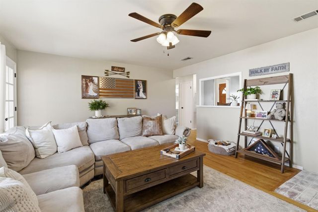 1501 Mariposa Way, Lodi, CA 95242