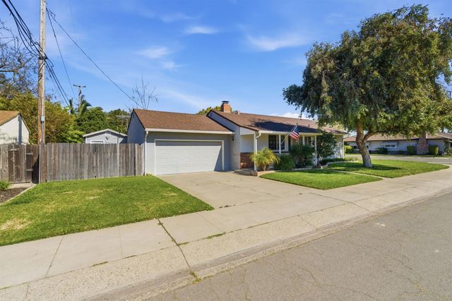 1501 Mariposa Way, Lodi, CA 95242