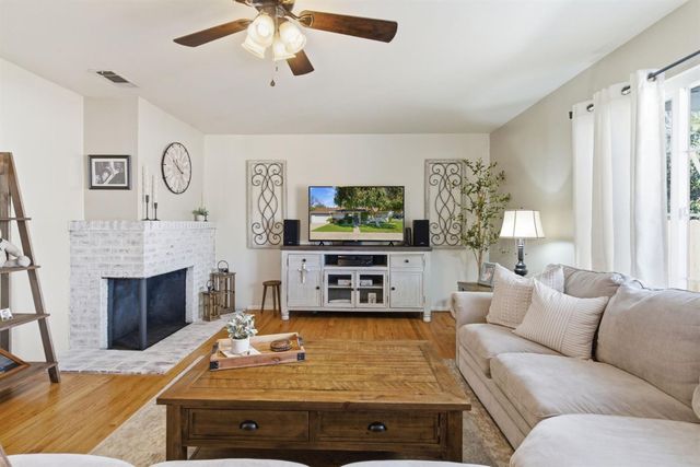 1501 Mariposa Way, Lodi, CA 95242