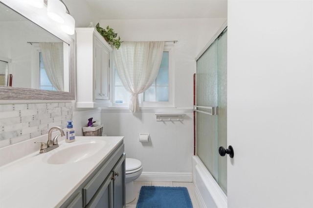 1501 Mariposa Way, Lodi, CA 95242