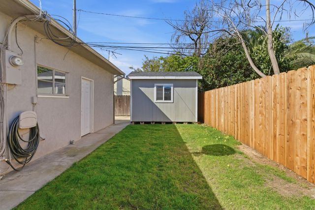 1501 Mariposa Way, Lodi, CA 95242