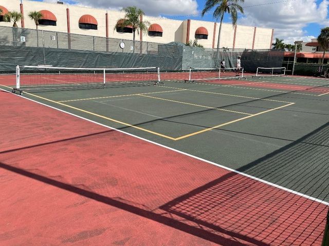 9420 S Hollybrook Lake Drive 109, Pembroke Pines, FL 33025