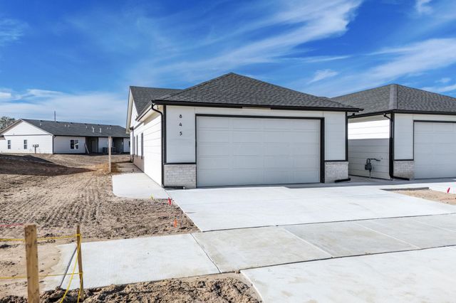 845 S Wybern St, Valley Center, KS 67147