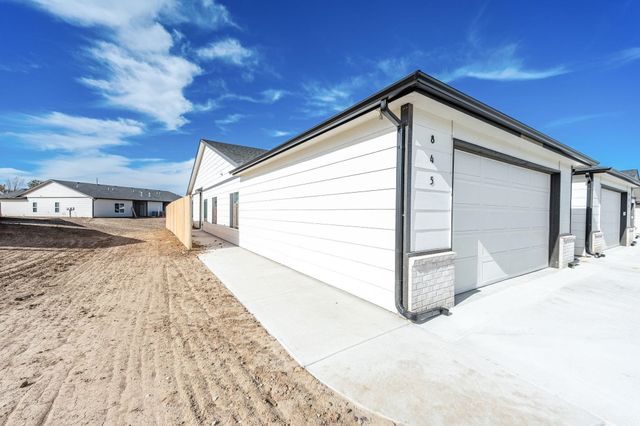 845 S Wybern St, Valley Center, KS 67147