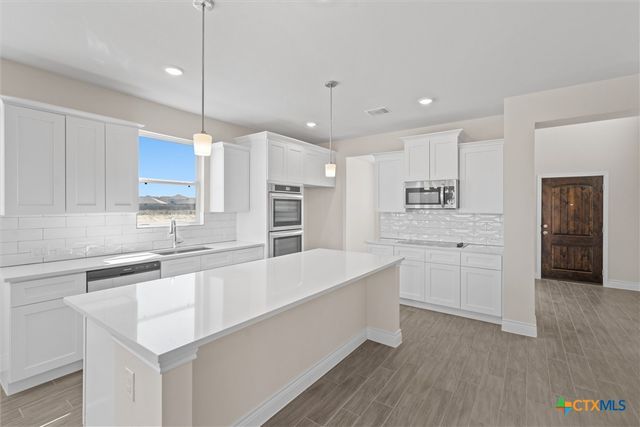 709 Waylon Circle, Killeen, TX 76542