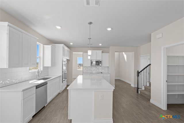 709 Waylon Circle, Killeen, TX 76542