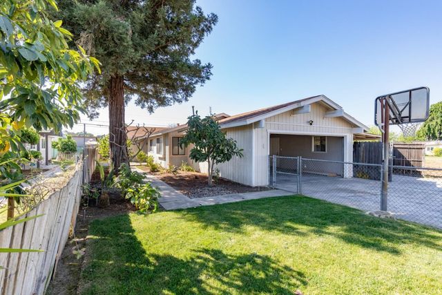 377 W Alluvial Avenue, Other - See Remarks, CA 93650