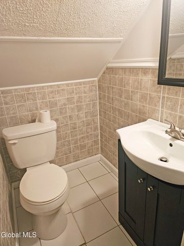 32 Eagle Street, Scotia, NY 12302