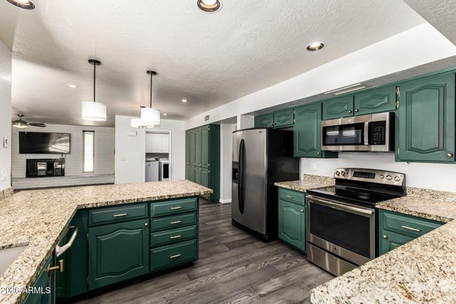 2021 E Pegasus Drive, Tempe, AZ 85283