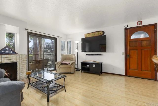 4009 Layang Layang Circle J, Carlsbad, CA 92008