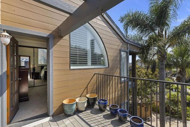 4009 Layang Layang Circle J, Carlsbad, CA 92008