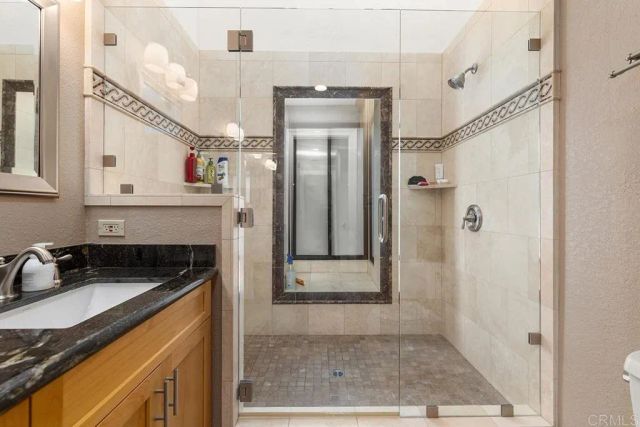 4009 Layang Layang Circle J, Carlsbad, CA 92008