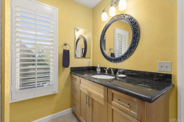 4009 Layang Layang Circle J, Carlsbad, CA 92008