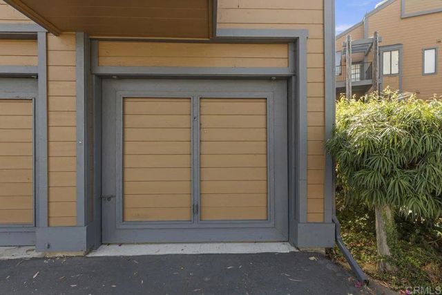 4009 Layang Layang Circle J, Carlsbad, CA 92008