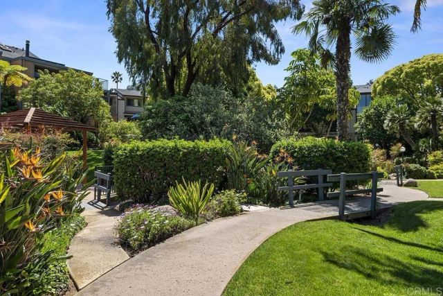 4009 Layang Layang Circle J, Carlsbad, CA 92008