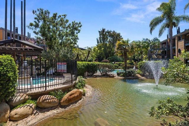 4009 Layang Layang Circle J, Carlsbad, CA 92008