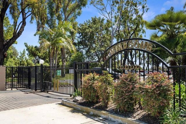 4009 Layang Layang Circle J, Carlsbad, CA 92008