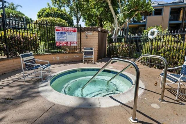 4009 Layang Layang Circle J, Carlsbad, CA 92008