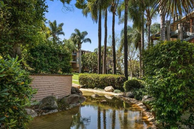 4009 Layang Layang Circle J, Carlsbad, CA 92008