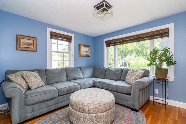 5 Pryor Rd, Natick, MA 01760