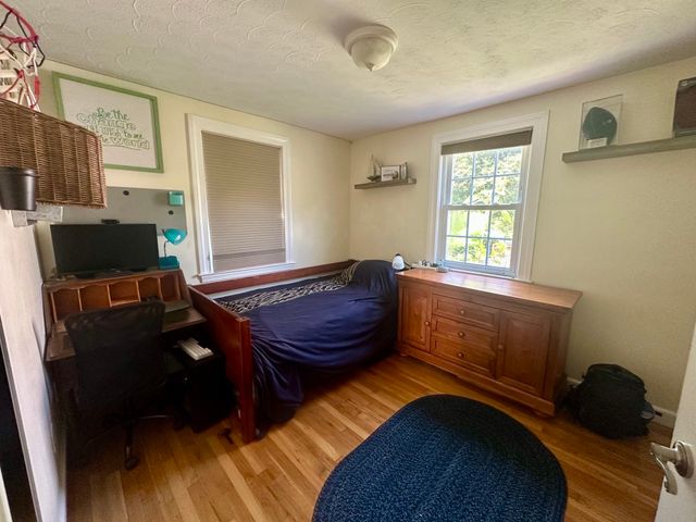 5 Pryor Rd, Natick, MA 01760