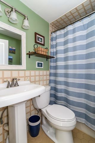 5 Pryor Rd, Natick, MA 01760