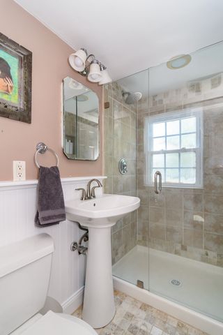 5 Pryor Rd, Natick, MA 01760