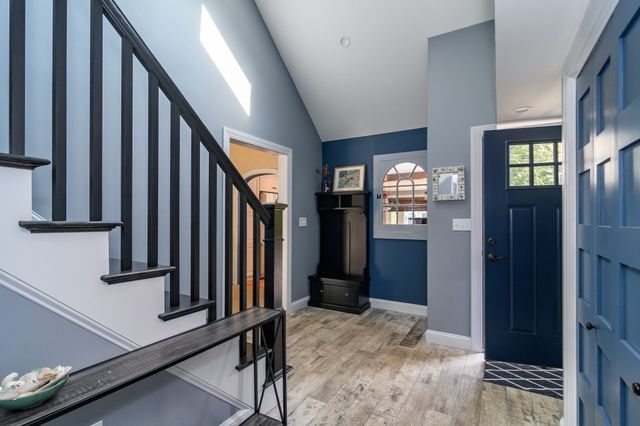 5 Pryor Rd, Natick, MA 01760