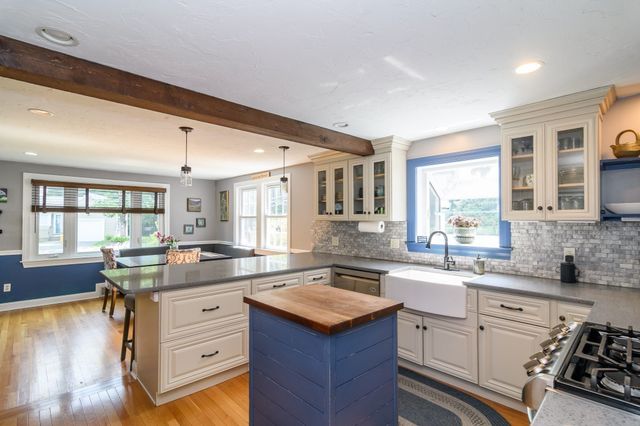 5 Pryor Rd, Natick, MA 01760
