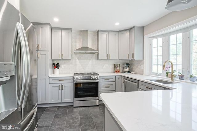 428 TEMPLE CT, Woodbury Heights, NJ 08097