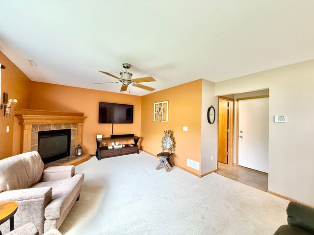 1431 Woolridge Drive, Coralville, IA 52241