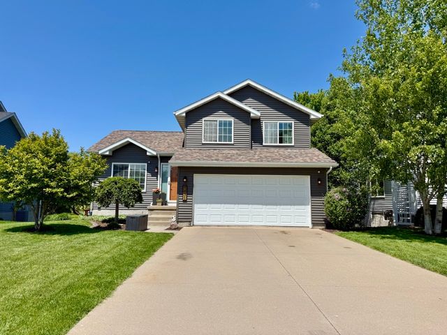 1431 Woolridge Drive, Coralville, IA 52241