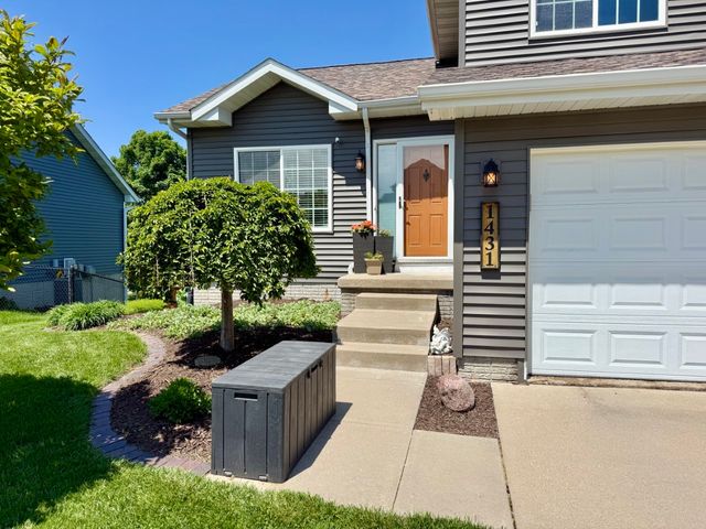 1431 Woolridge Drive, Coralville, IA 52241