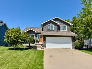 1431 Woolridge Drive, Coralville, IA 52241